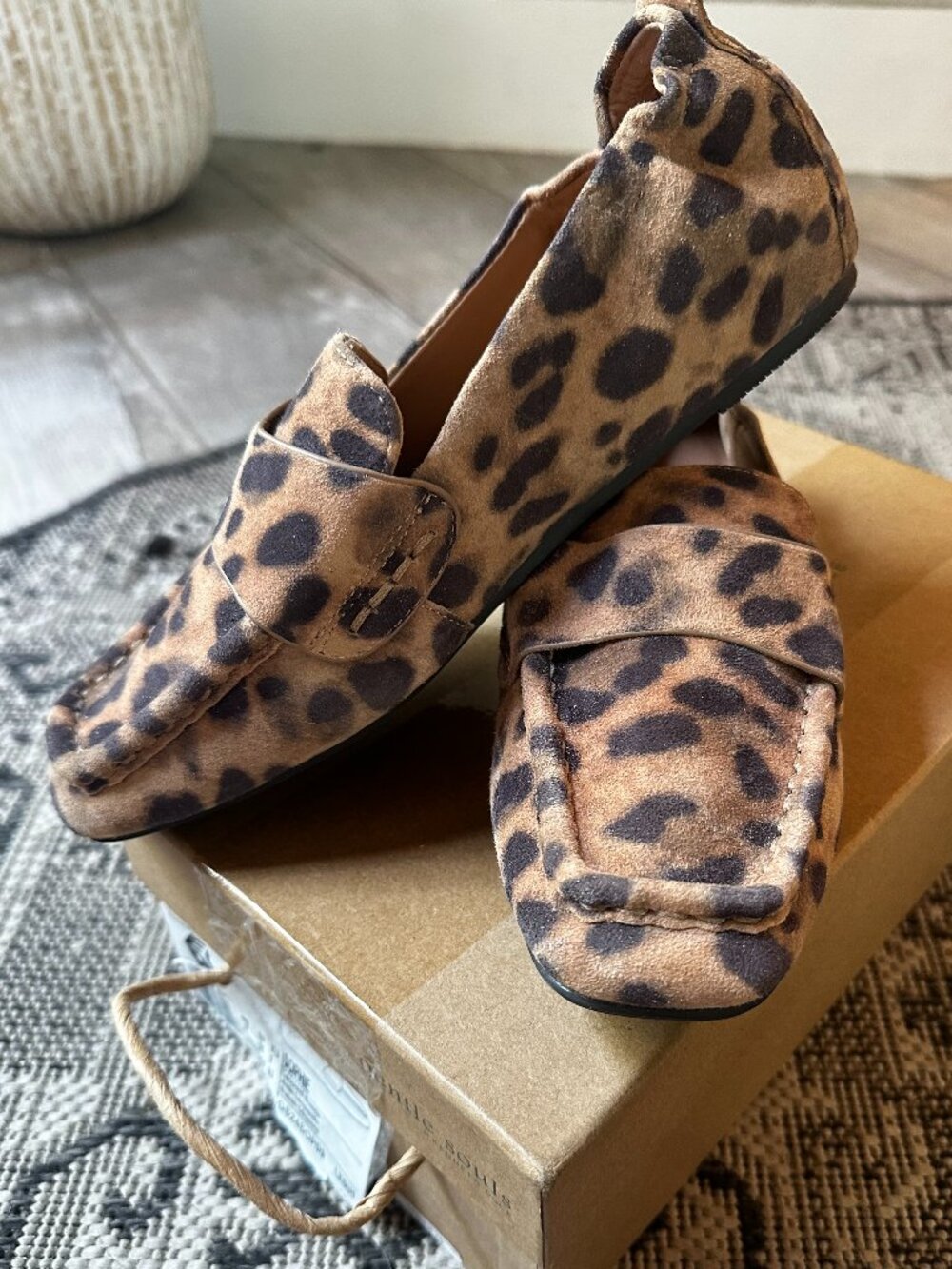 Gentle Souls by Kenneth Cole Sophie Leopard Suede Loafers - Size 7 Medium (NIB)